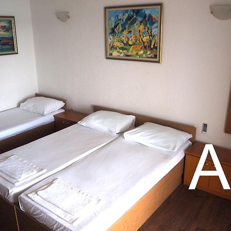 Apartmani Roko 네움 외부 사진