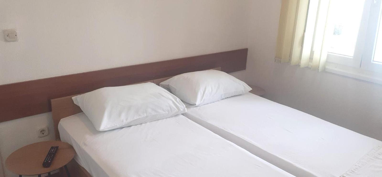 Apartmani Roko 네움 외부 사진