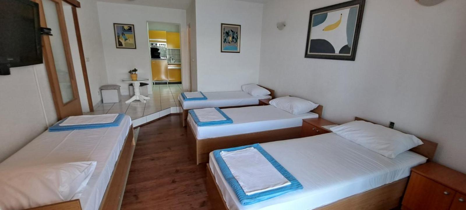 Apartmani Roko 네움 외부 사진